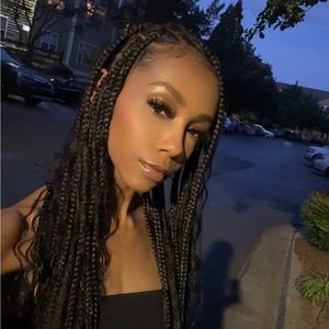 Meet your Posher, Afiya